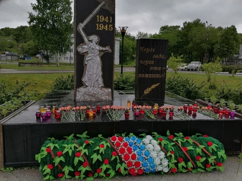 На Сахалине прошли акции «Свеча памяти» 