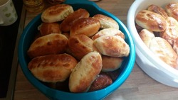 Как приготовить легендарные пирожки СССР: простой рецепт 