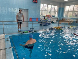 Участникам СВО быстрее восстановиться помогает процедура гидрокинезиотерапии 