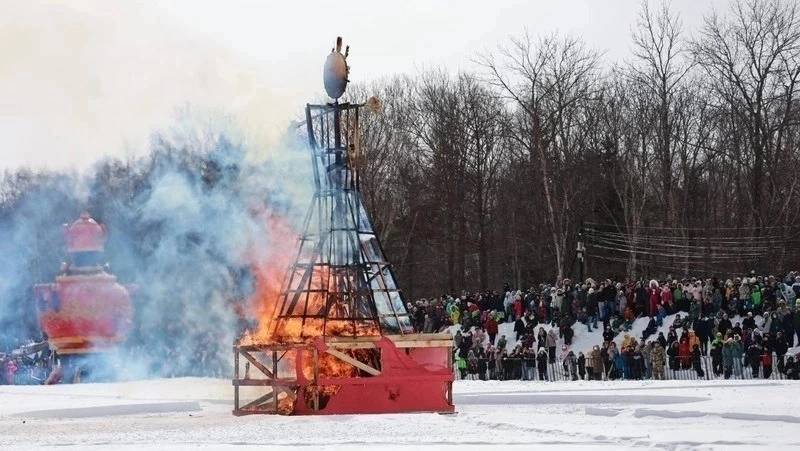 Блинная столица: полный гид по масленичным гуляньям в Сахалинской области