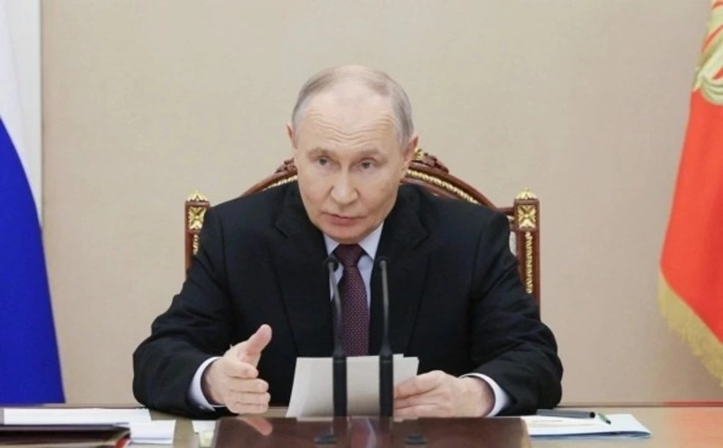 Путин подписал закон о выдаче охранникам оружия для защиты от дронов