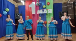 Звени, играй, веселый Первомай!