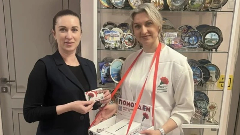 Члены Макаровской ТИК присоединились к акции «Красная гвоздика»