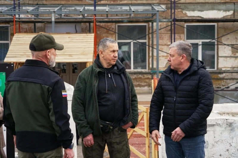 Юрий Трутнев проверил ход восстановительных работ на подшефных Дальнему Востоку территориях ДНР